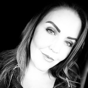 Meet your Posher, Holly